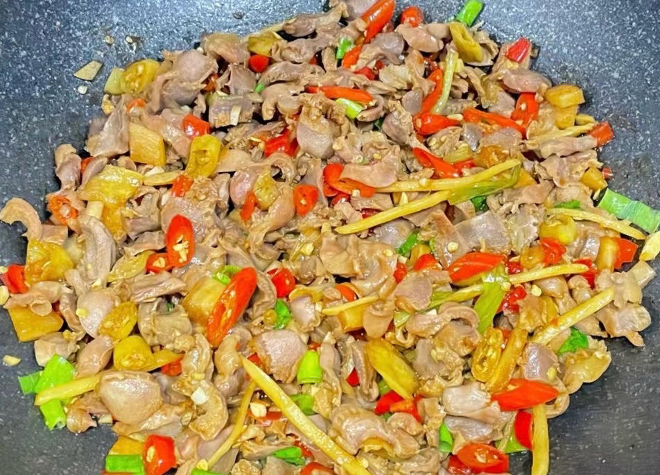 开胃的酸辣鸡胗