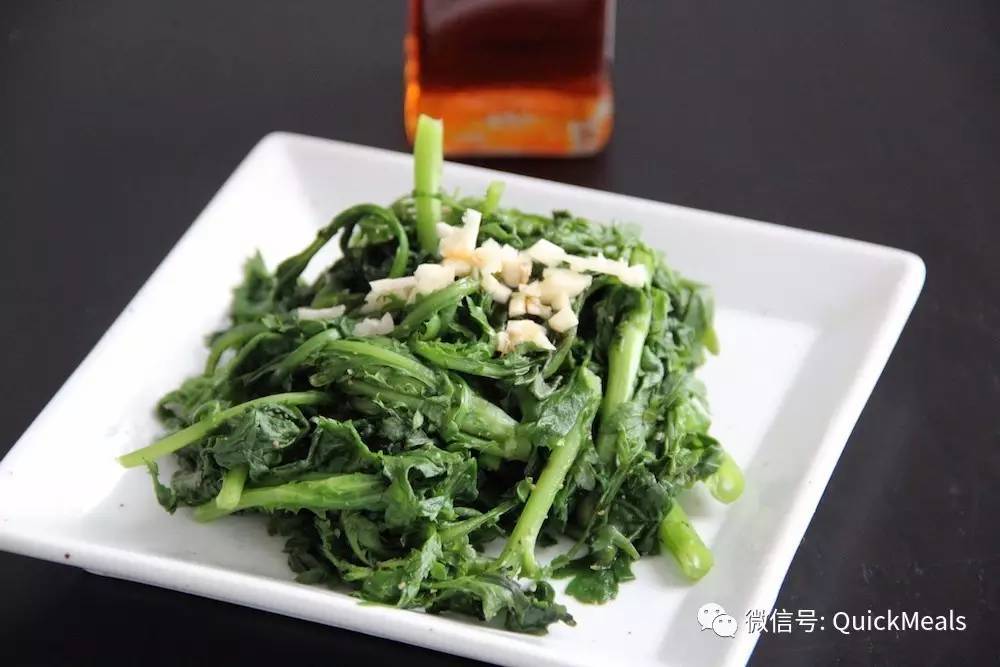 清炒茼蒿