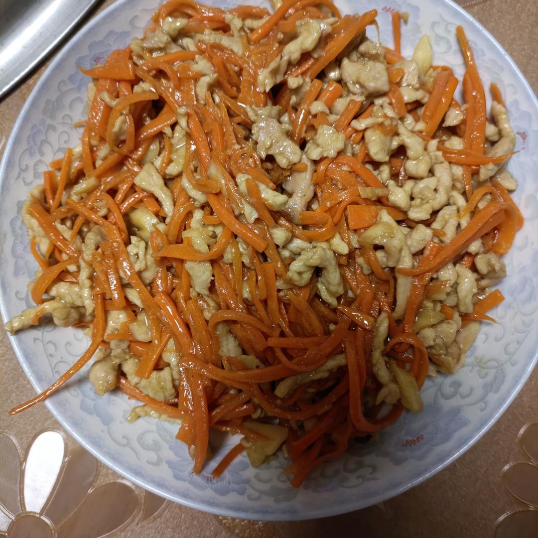 胡萝卜炒肉丝（这样处理，嫩到没朋友）