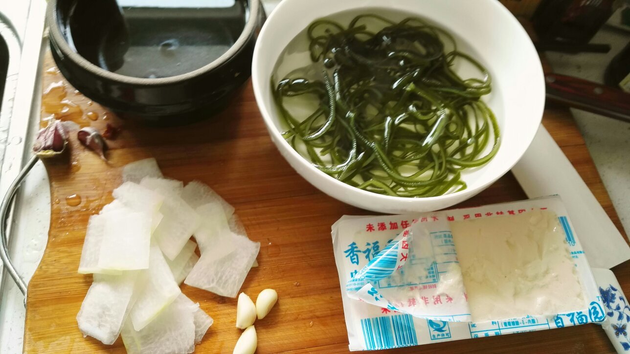 韩式海带嫩豆腐汤的做法 步骤1