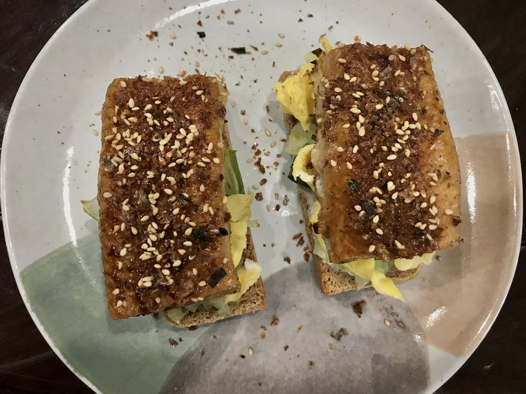 青瓜鳗鱼蛋丝全麦豆豆汉堡【健康一手握】