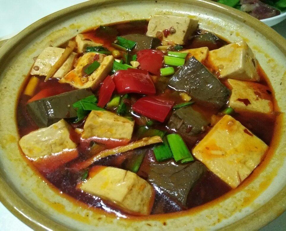 春凤-1做的鸭血豆腐煲