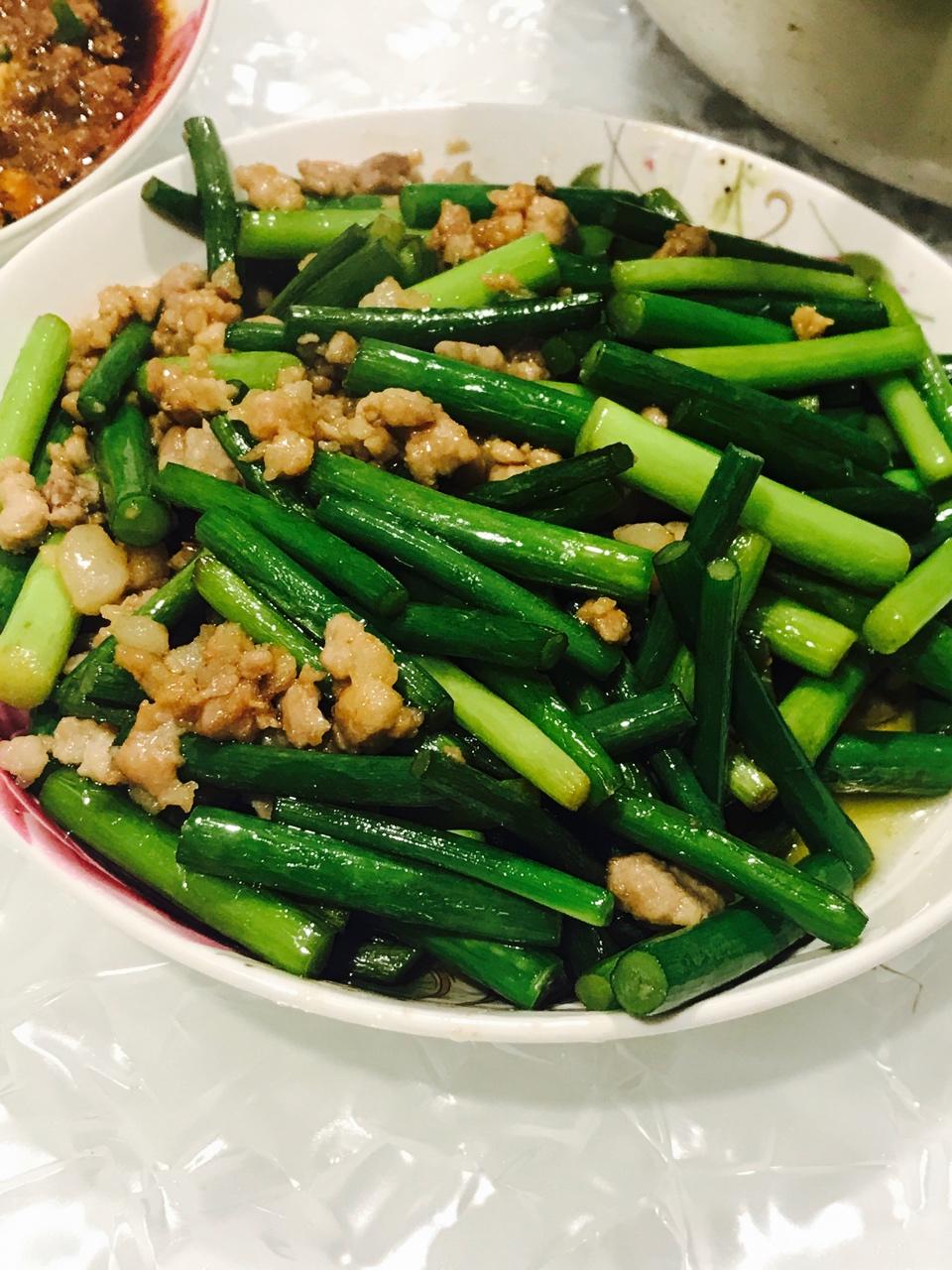 肉丝炒蒜苗