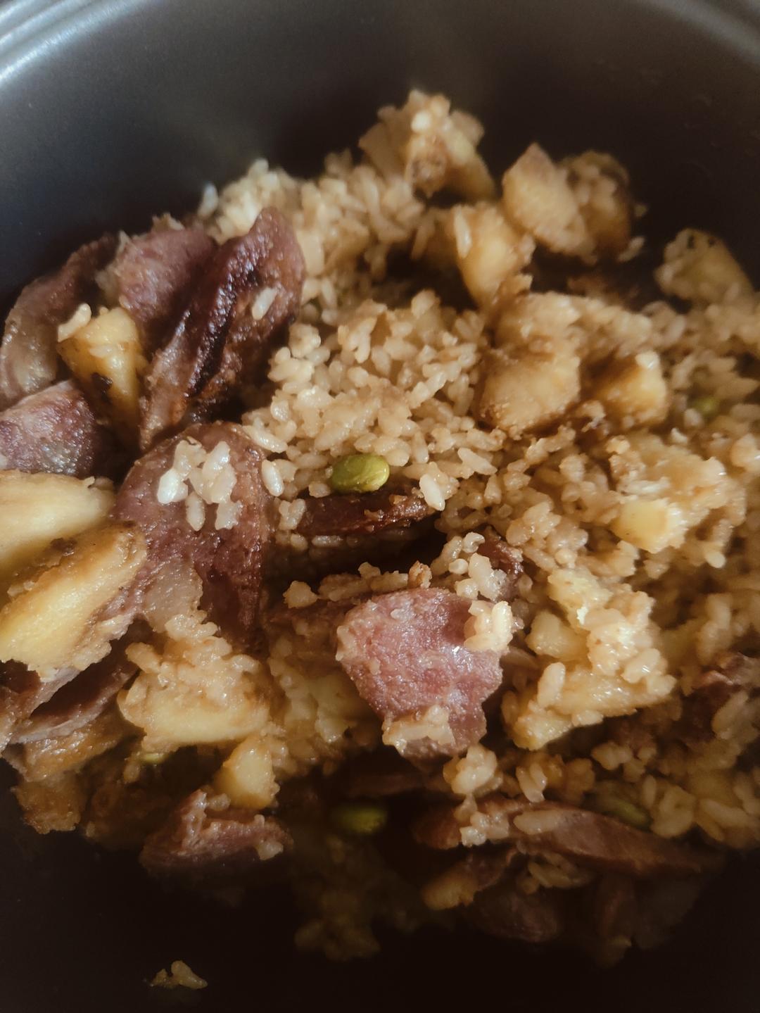懒人必备～电饭煲腊肠焖饭