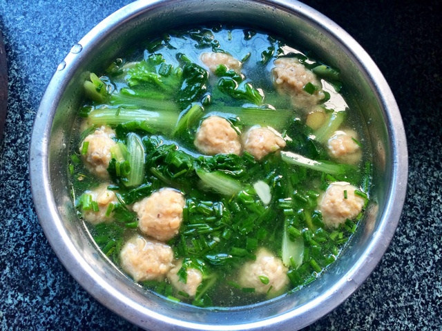 小白菜丸子汤