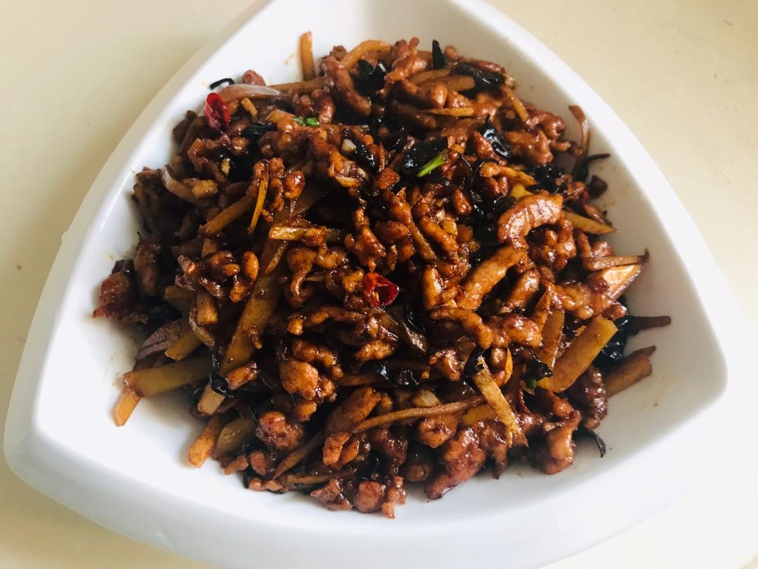 厨师长教你：“鱼香肉丝”的老式做法，味道很赞先收藏了