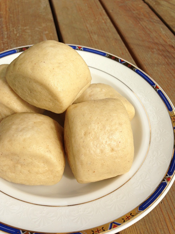 蜂香薄荷做的小米面馒头