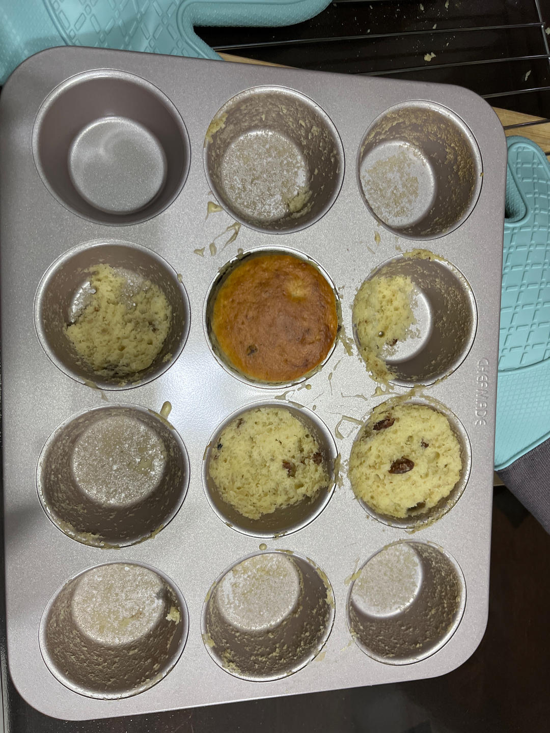 只需搅拌入烤箱的香蕉麦芬