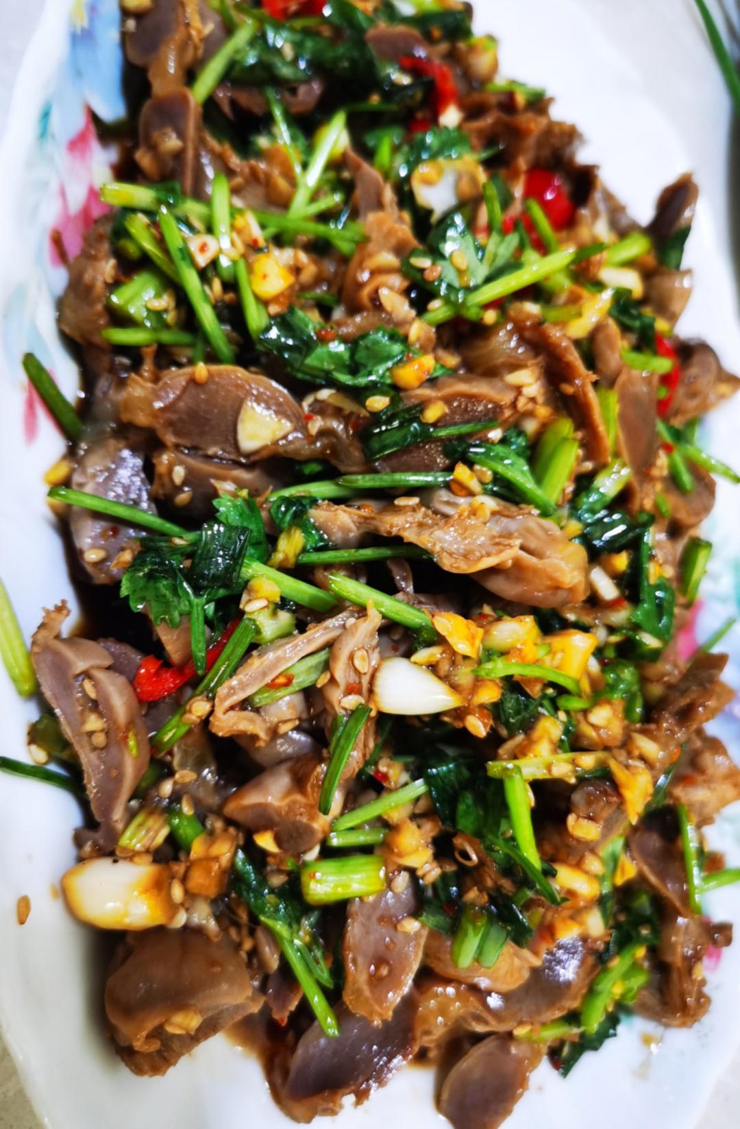 77敏儿做的凉拌鸭胗