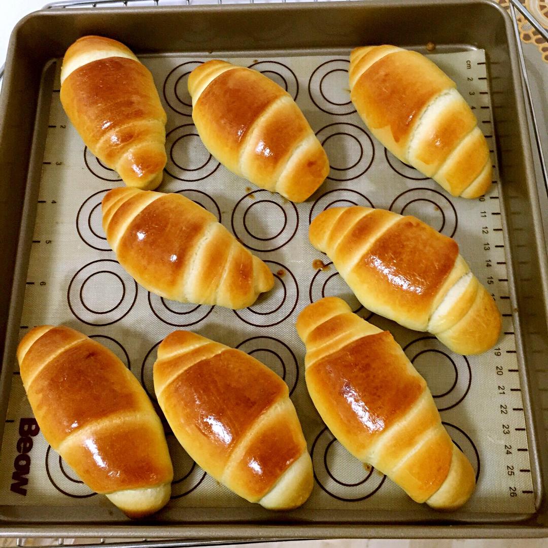 黄油面包卷