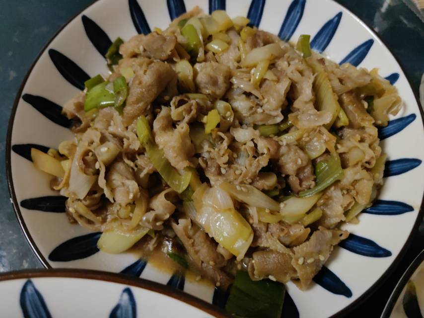 下饭神器🙋大葱羊肉卷
