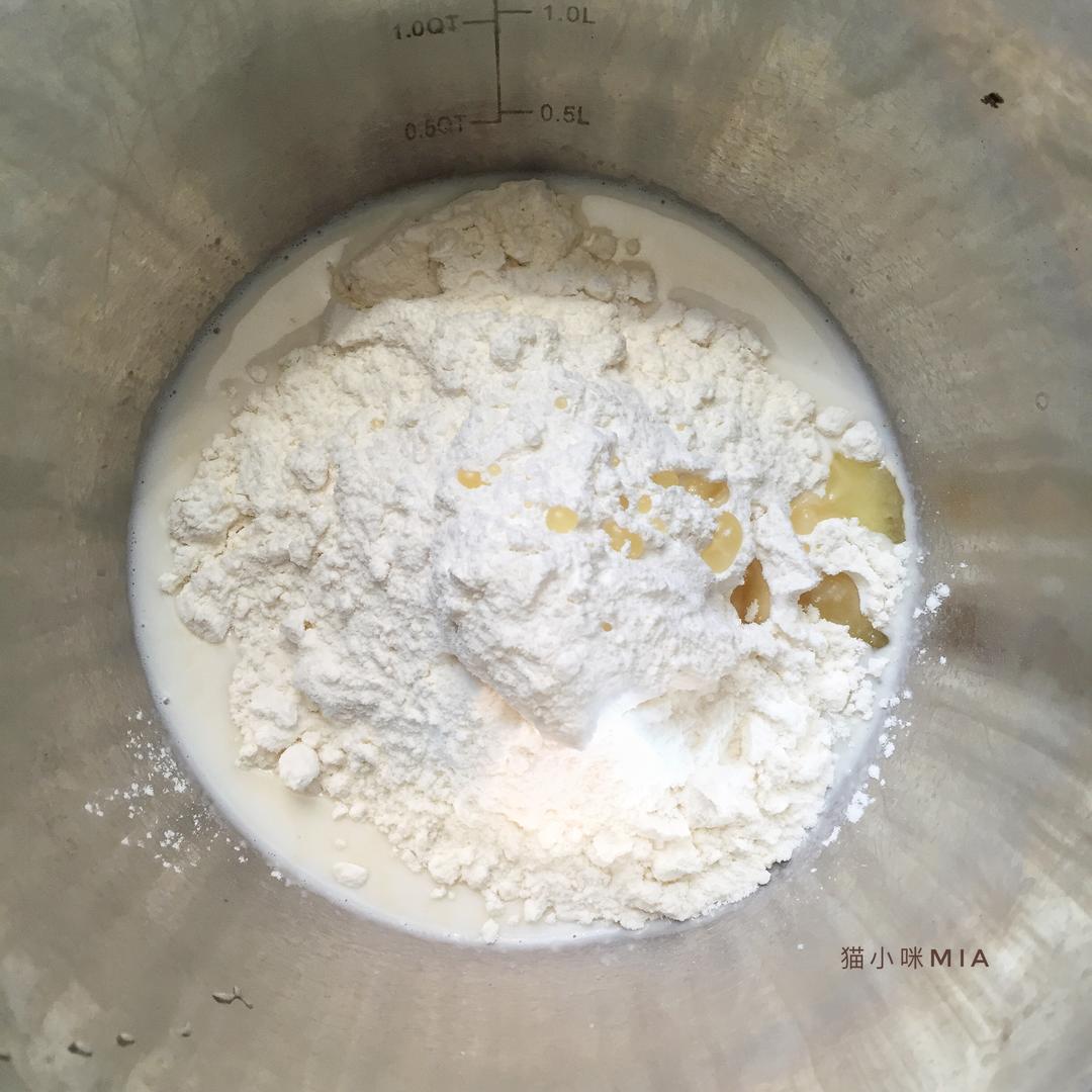 纯奶手撕吐司的做法 步骤1
