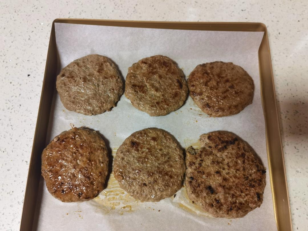 汉堡包(牛肉饼) Hamburger