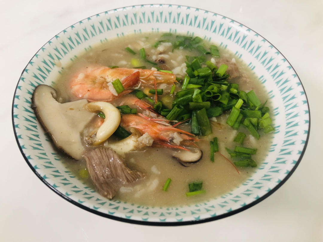 鲜虾鲍鱼香菇海鲜粥（小白上手鲜美级）