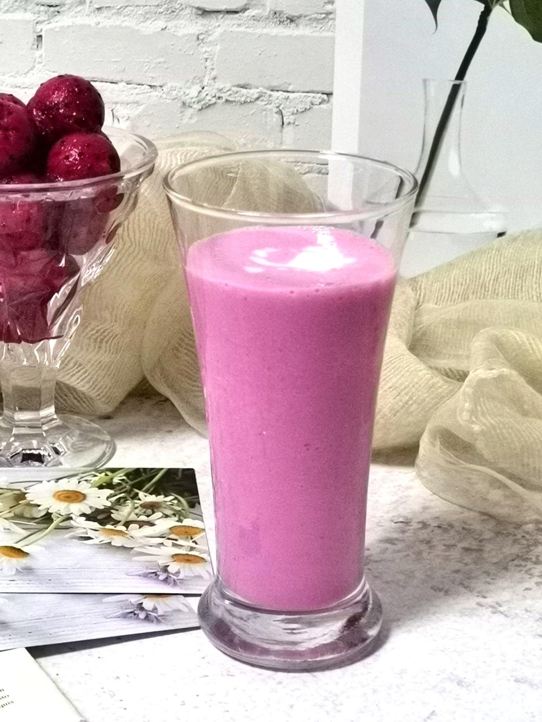 香蕉火龙果皮奶昔的做法