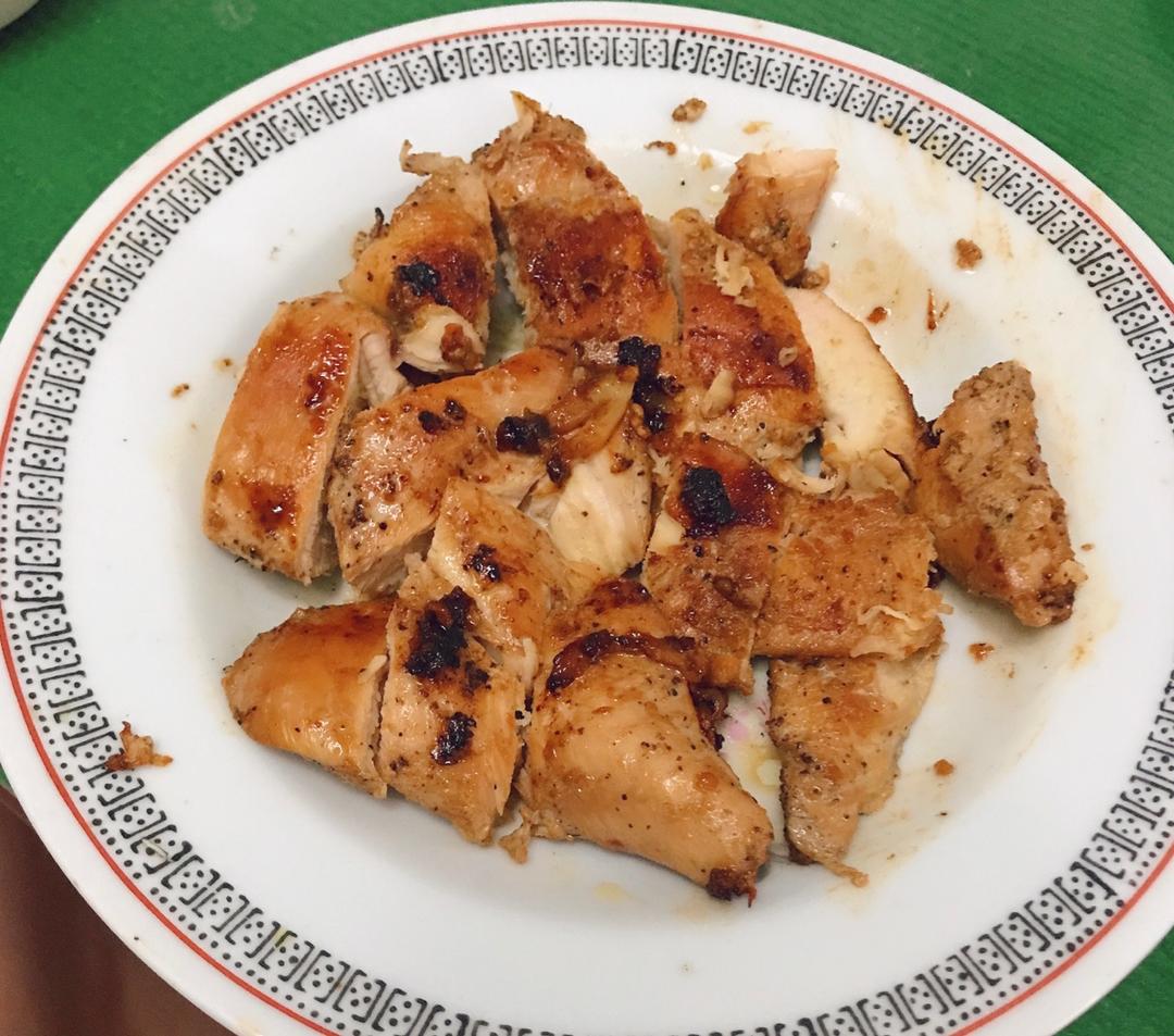 酷炫屌炸天好吃的煎鸡胸肉（香蒜蜂蜜煎鸡胸肉）