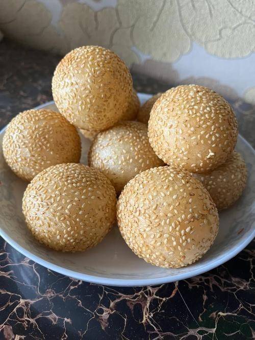空心香酥芝麻球