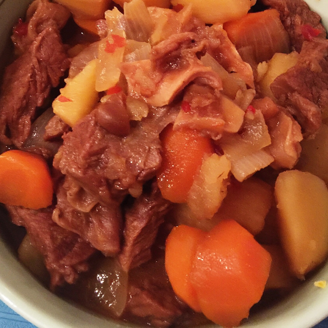 胡萝卜土豆烧牛腩