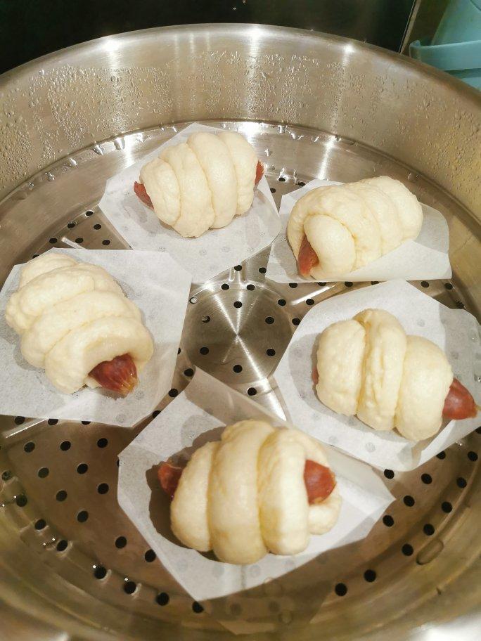 广式腊肠包