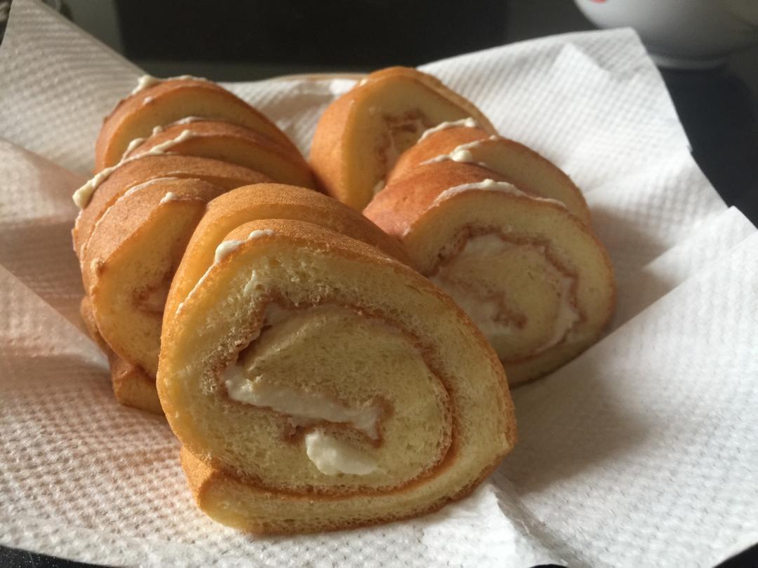 《Tinrry下午茶》教你做基础原味蛋糕卷