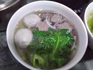 潮食-牛肉丸粿条汤的做法 步骤3