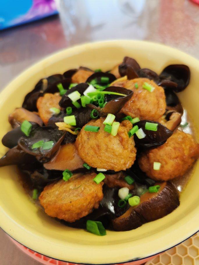 黄焖圆子
