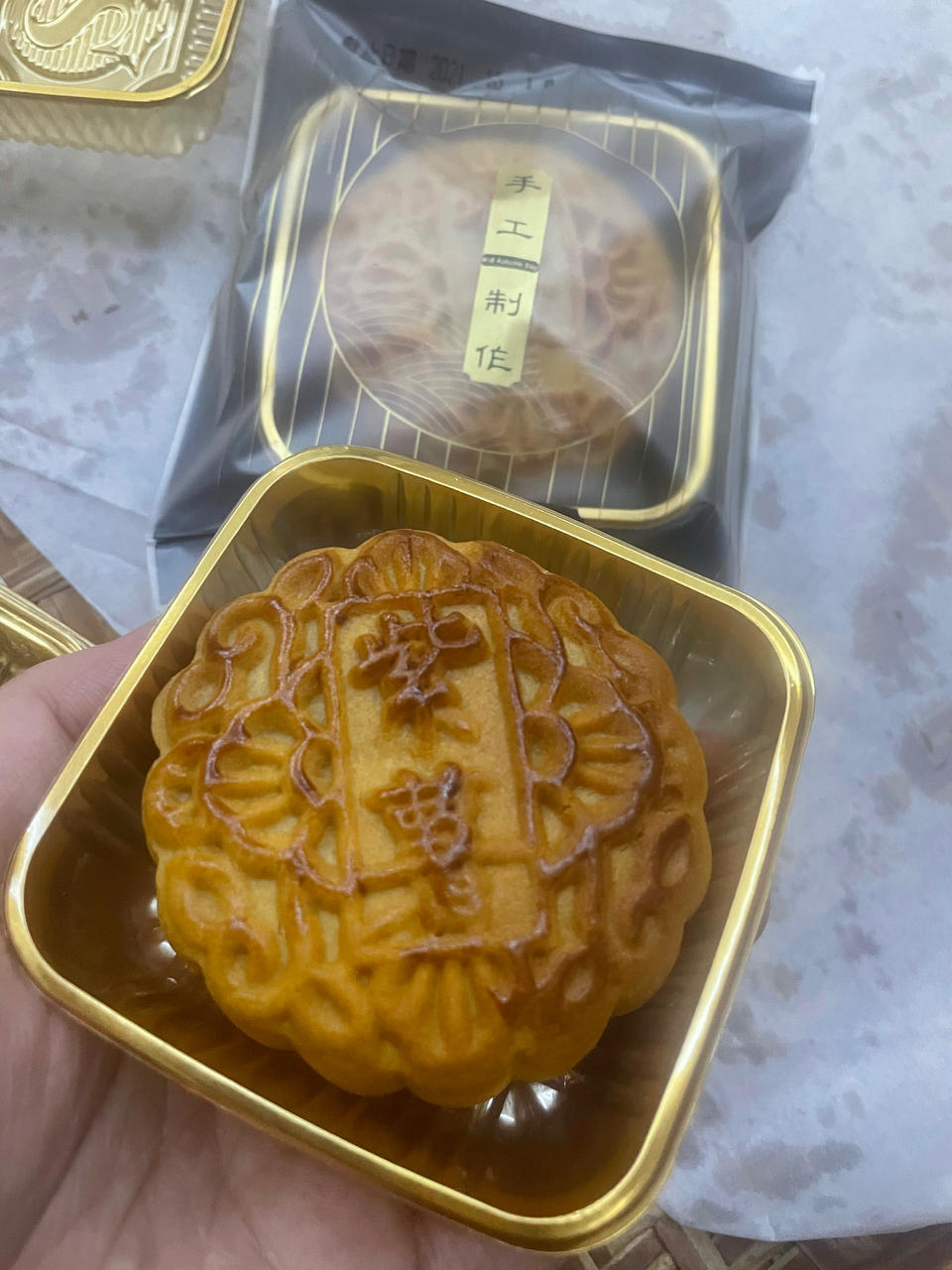 广式月饼—蛋黄莲蓉月饼