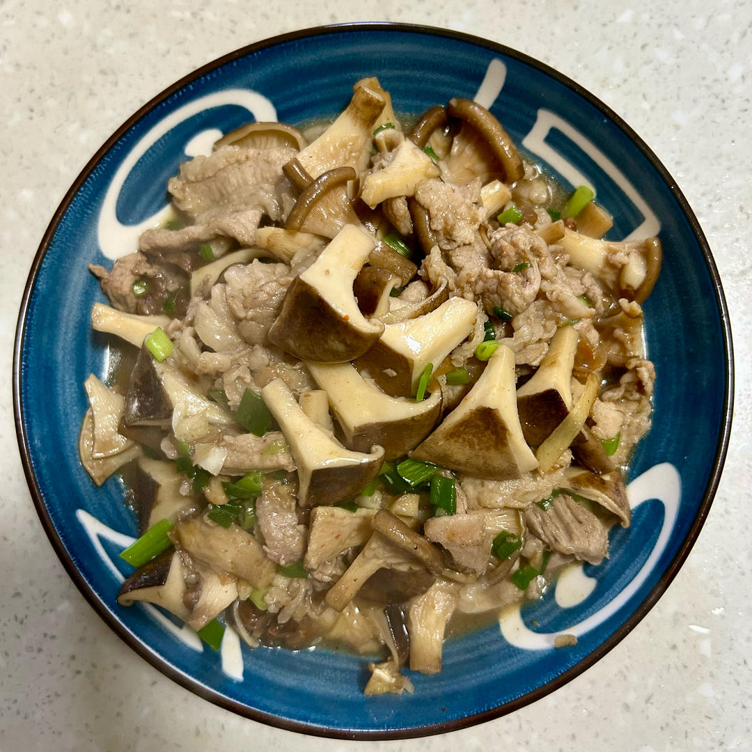 青椒炒猪肚菇(食菌季)