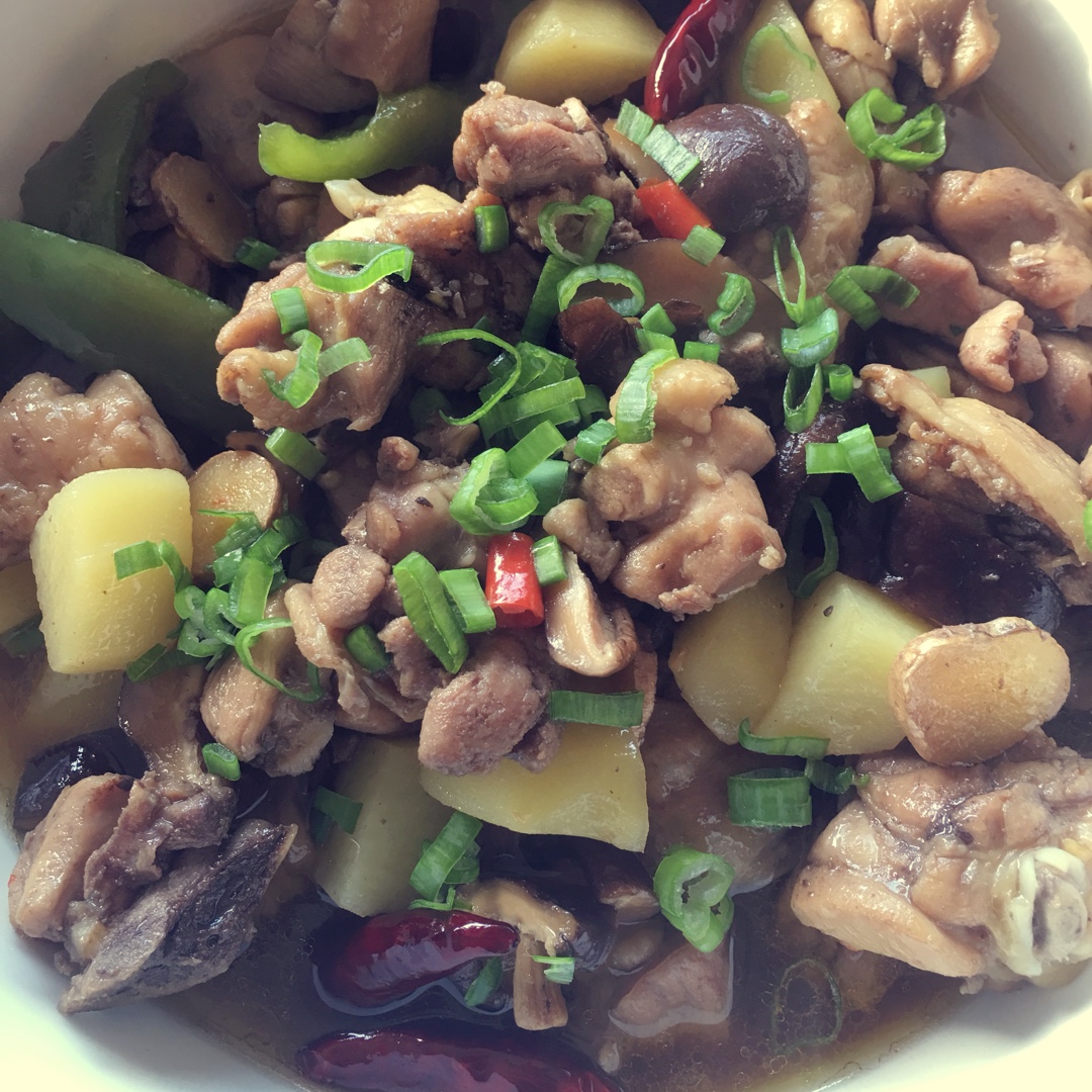 【黄焖鸡米饭】