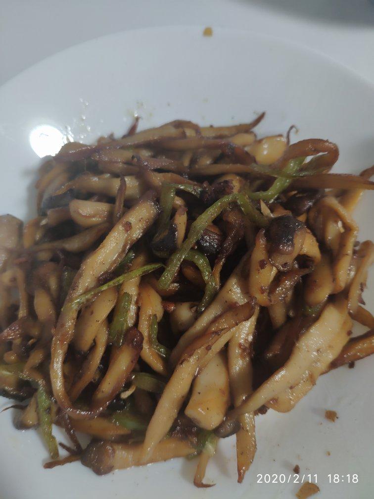 干煸手撕杏鲍菇