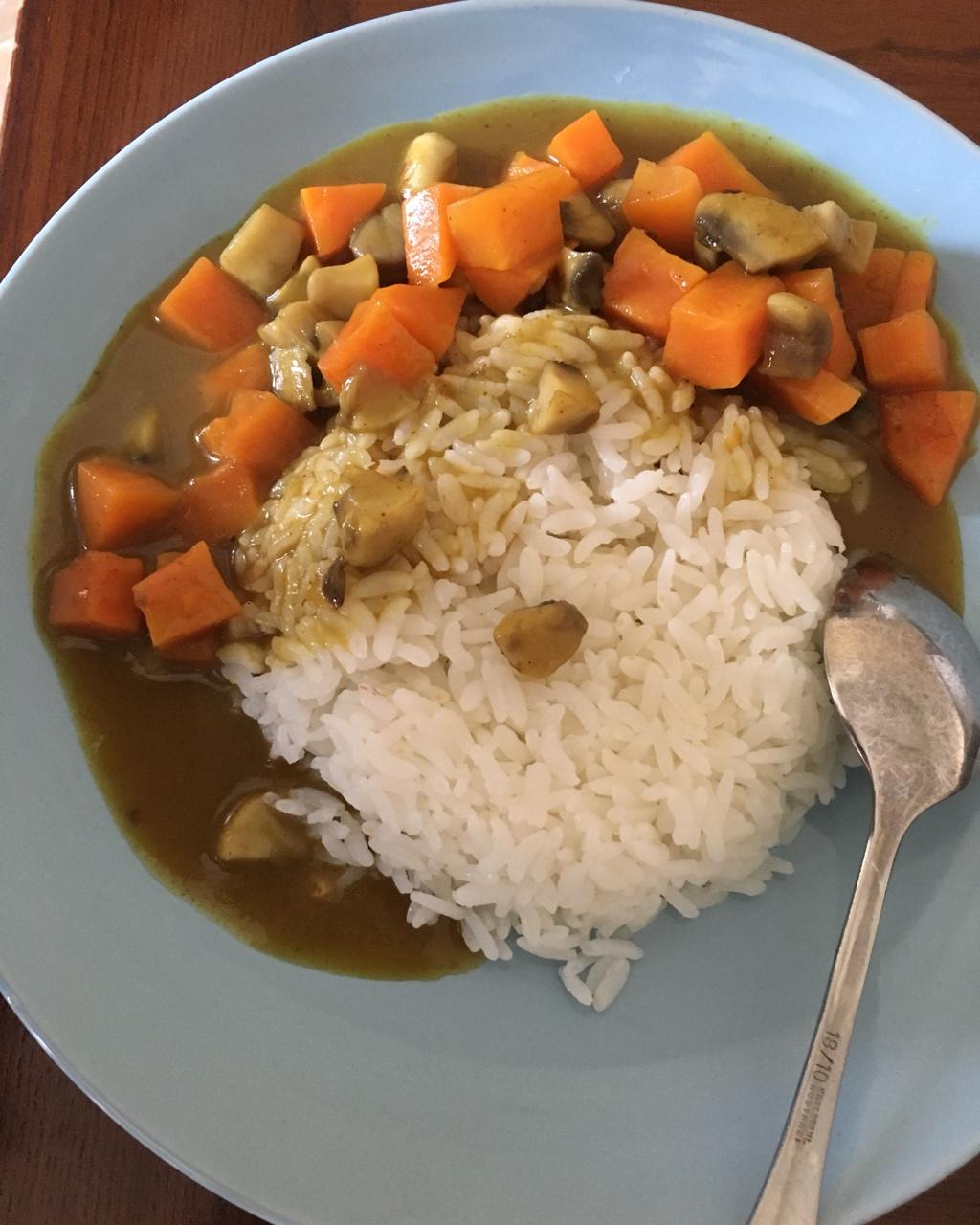 咖喱鸡肉饭