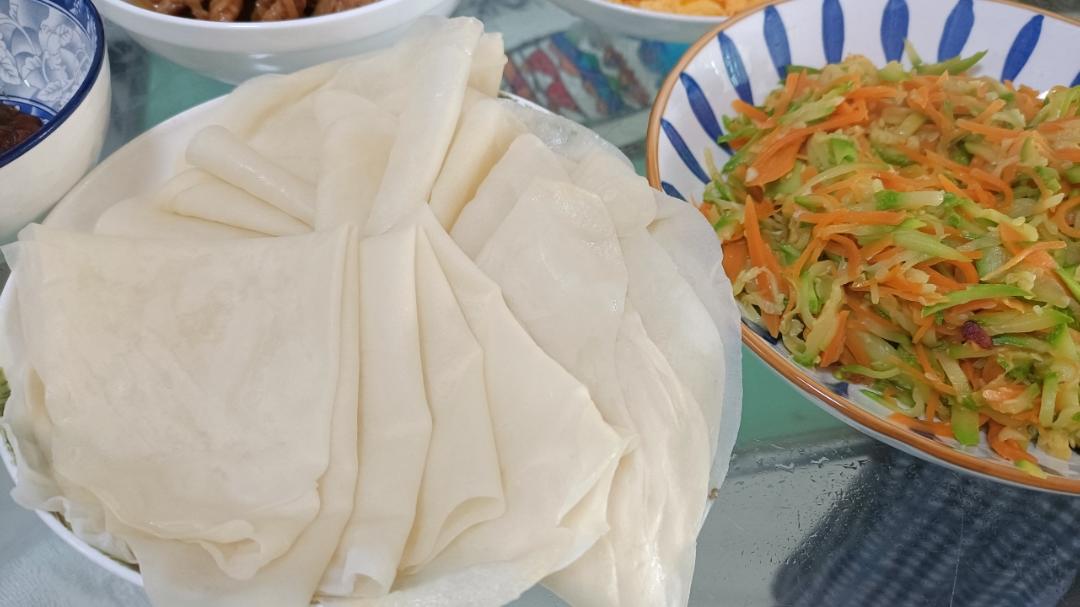薄如蝉翼的春饼皮