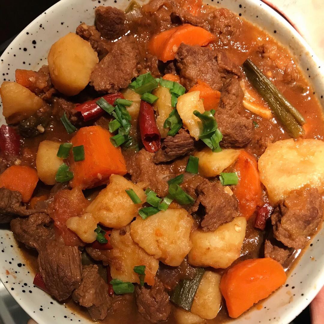 红烧牛肉土豆 （独家秘制）