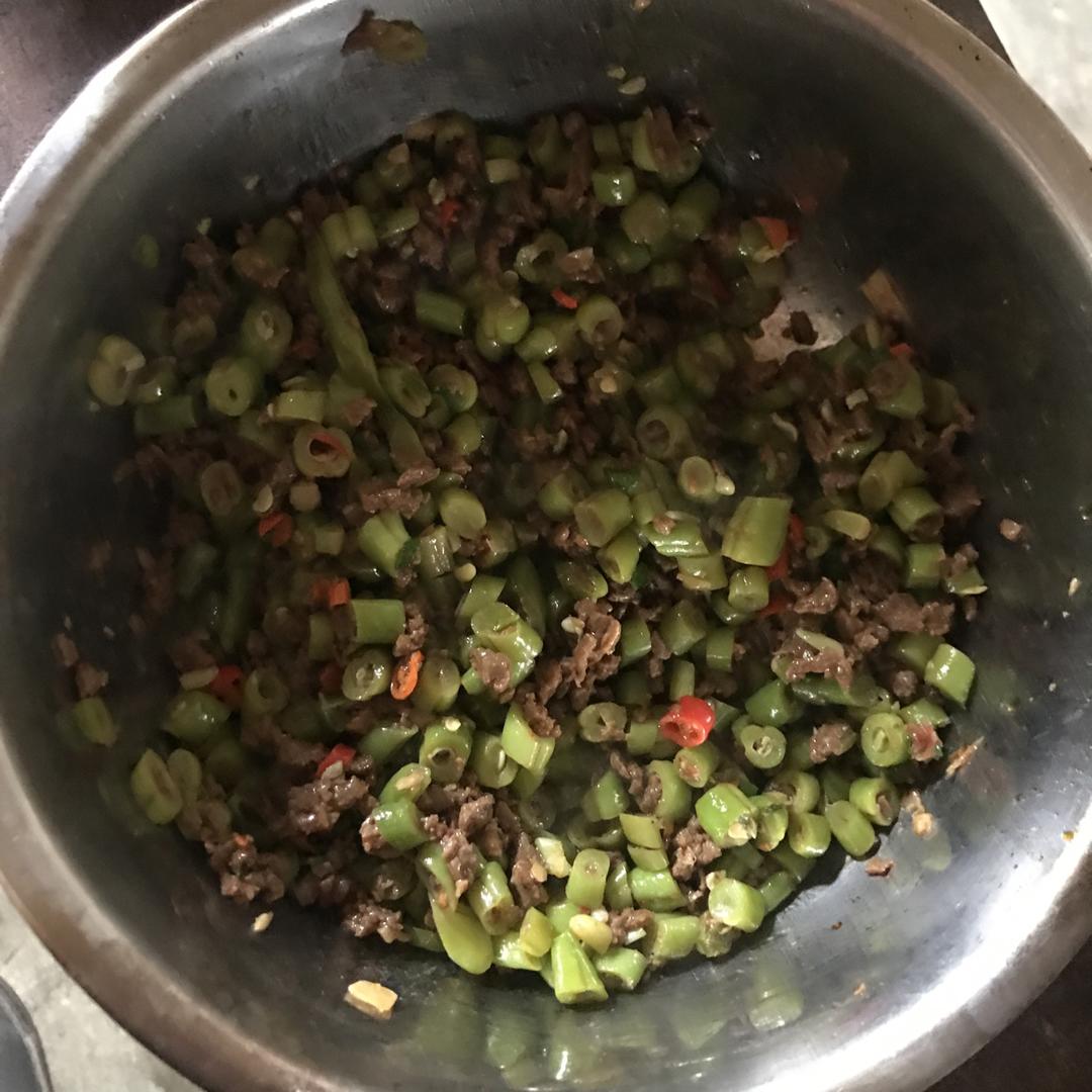 香辣肉末炒豆角 Hot Chili Beans with Pork Mince