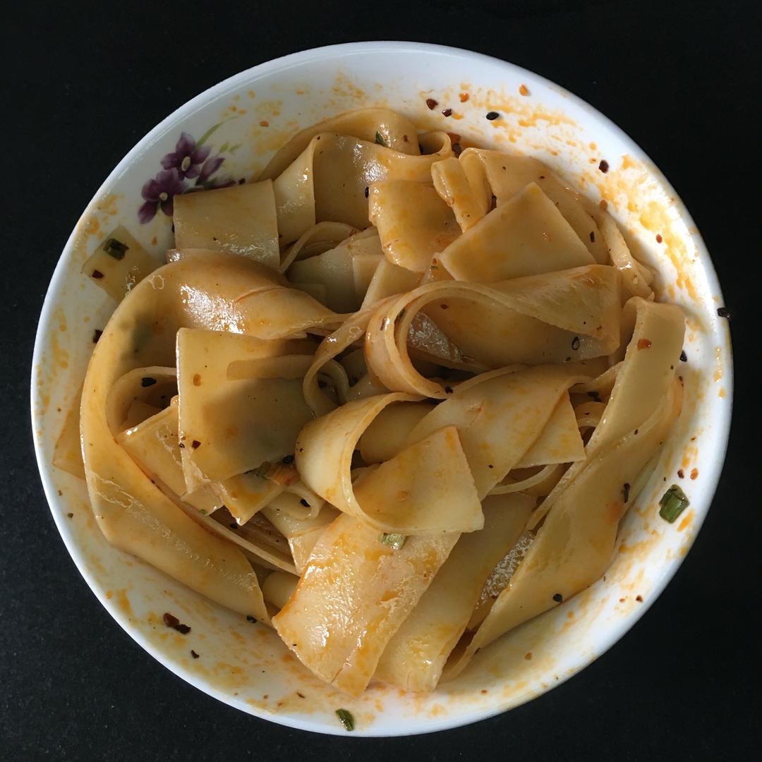 千层面版红油面皮的做法 步骤5