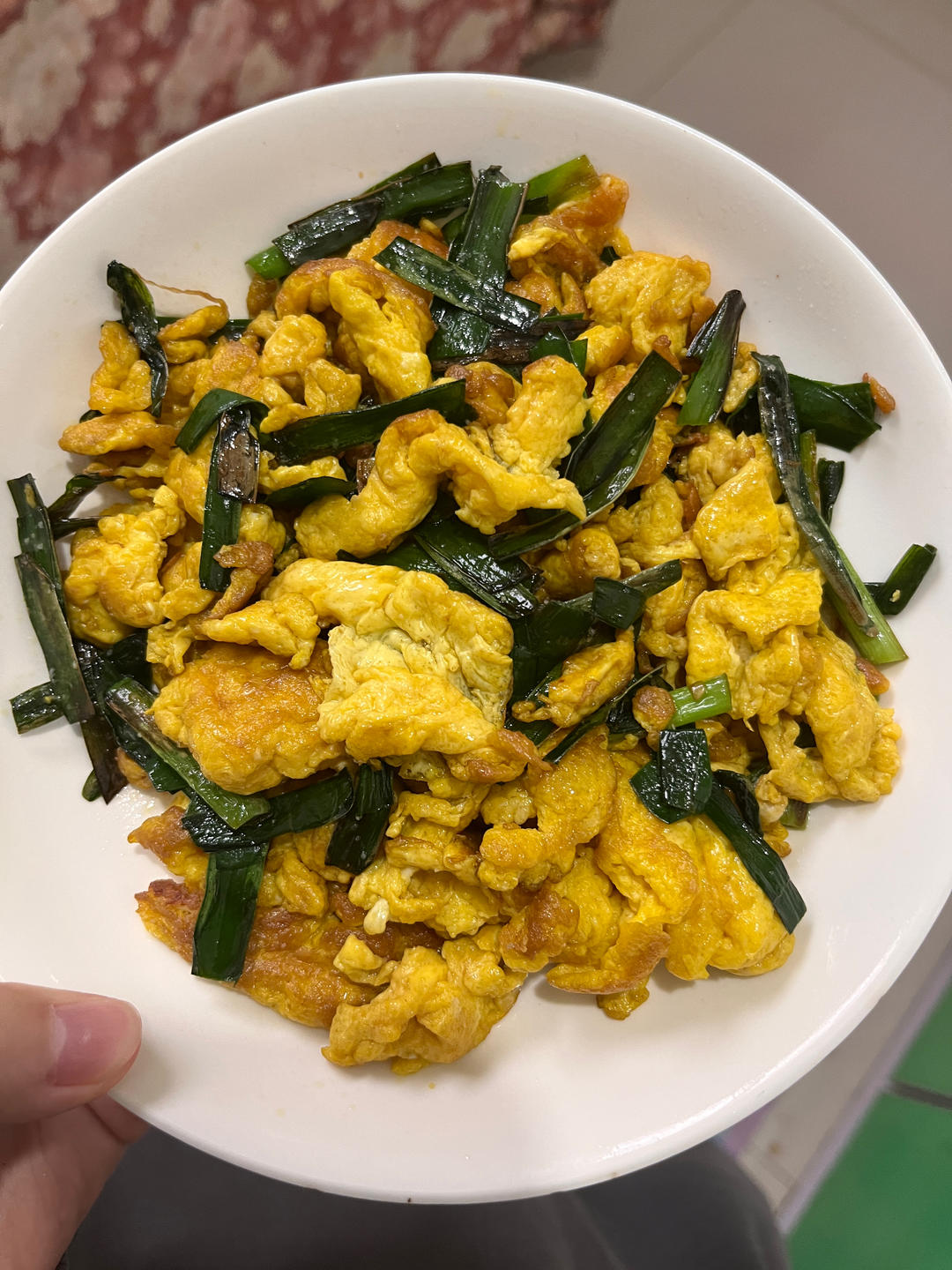 简易版韭菜炒鸡蛋（鸡蛋味道非常鲜嫩）