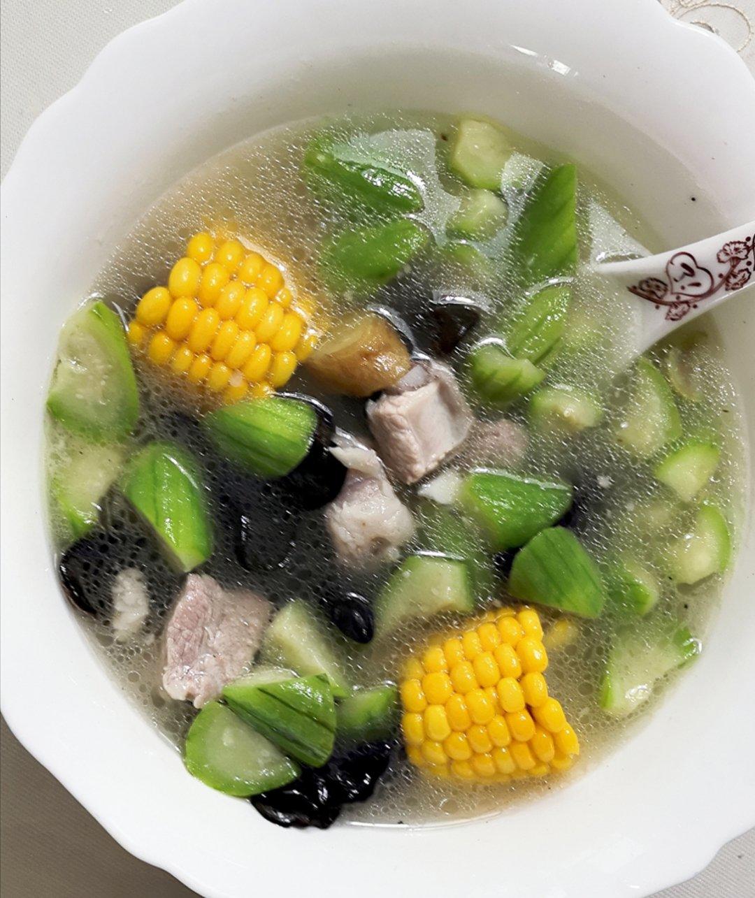 芙蓉菌菇丝瓜汤