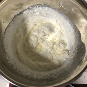 熟蛋版冰淇淋（无冰渣）的做法 步骤4