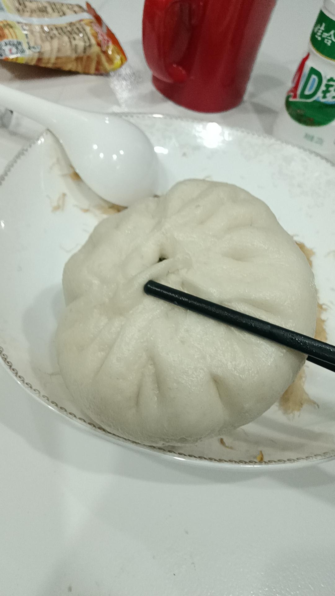 碧绿的香菇菜包子