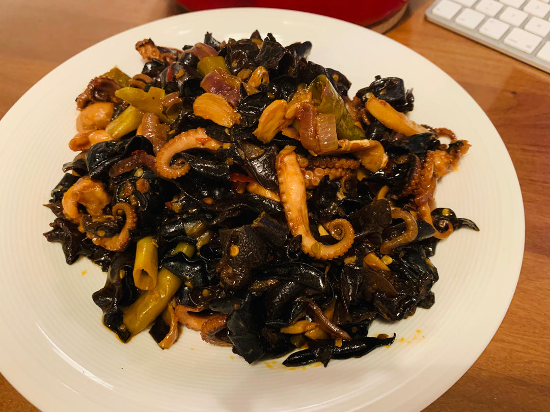 泡椒鱿鱼须