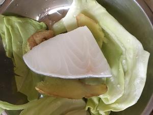 宝宝银鳕鱼苹果小米粥的做法 步骤5