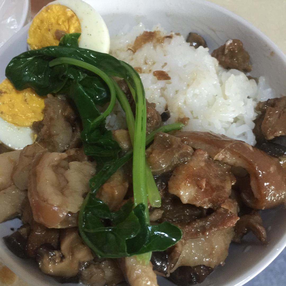 冬笋香菇卤肉饭（一碗饭俘获老公的胃）