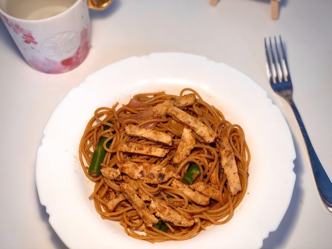 麻酱鸡肉面  Sesame paste Chicken Noodles