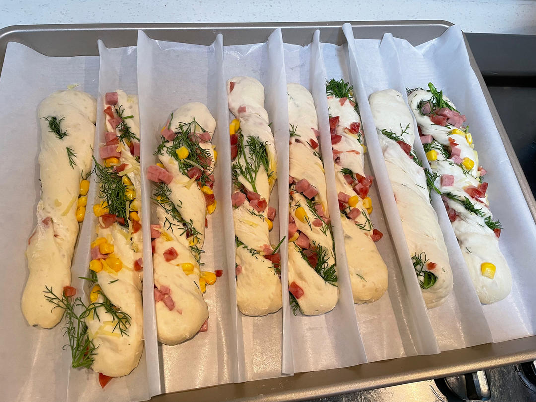 💚腊肠菠菜芝士🧀️🥬
恰巴塔扭扭棒