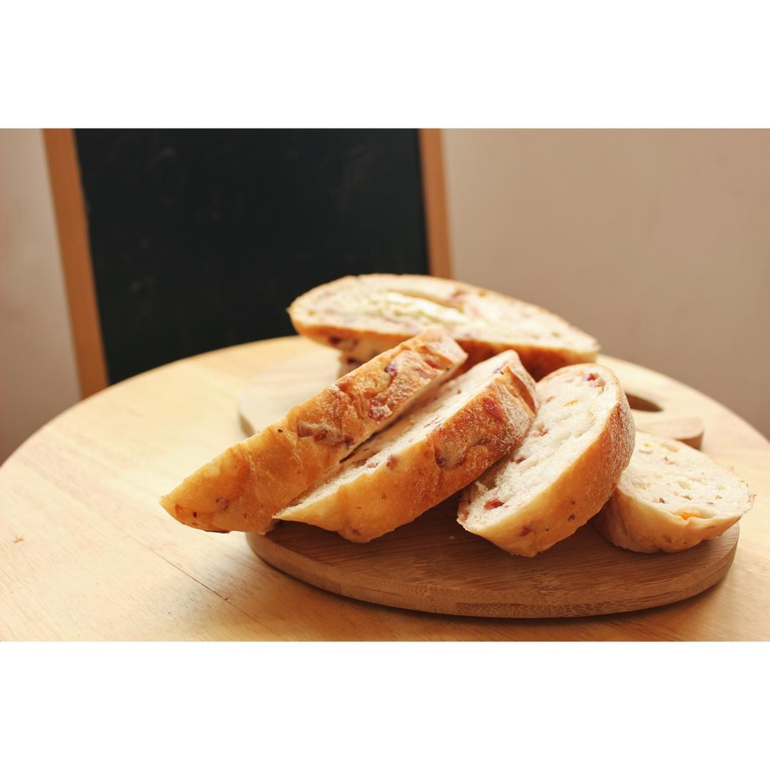 kiri奶油芝士食谱—全麦蔓越莓奶酪软欧包（视频）