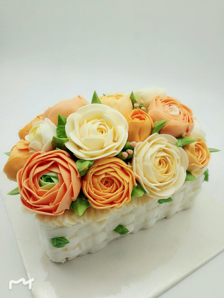 韩式奶油霜裱花蛋糕