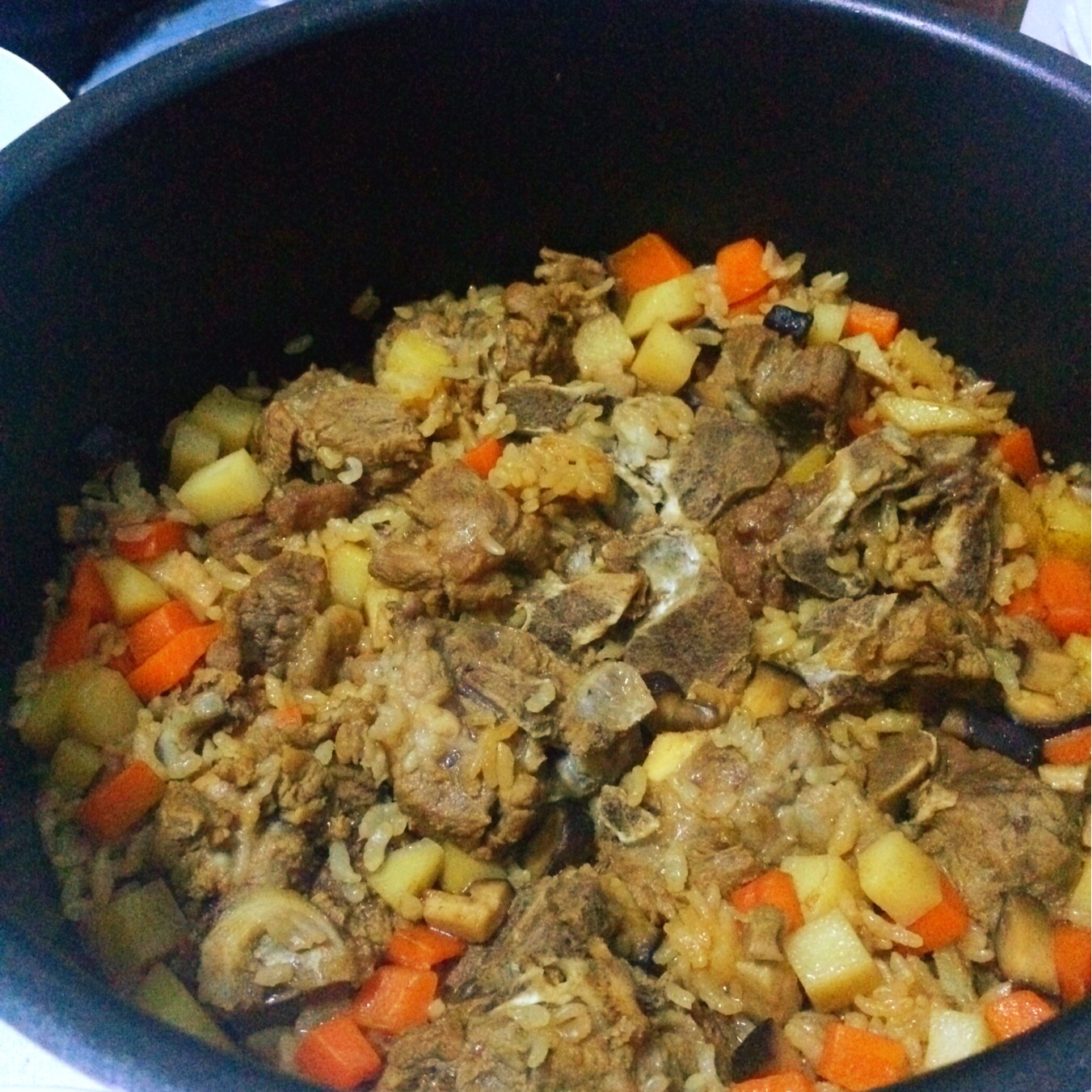 喷香排骨焖饭（爆好吃）