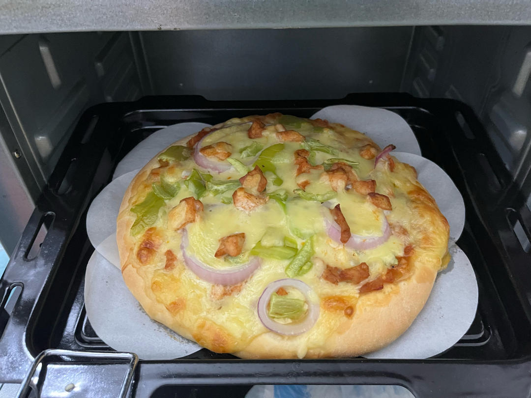 奥尔良烤鸡肉披萨