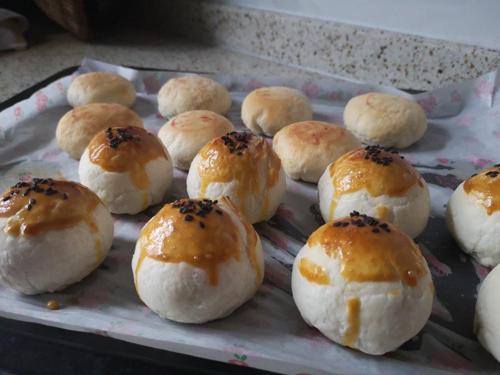 掉渣渣的蛋黄酥（超详细的方子）