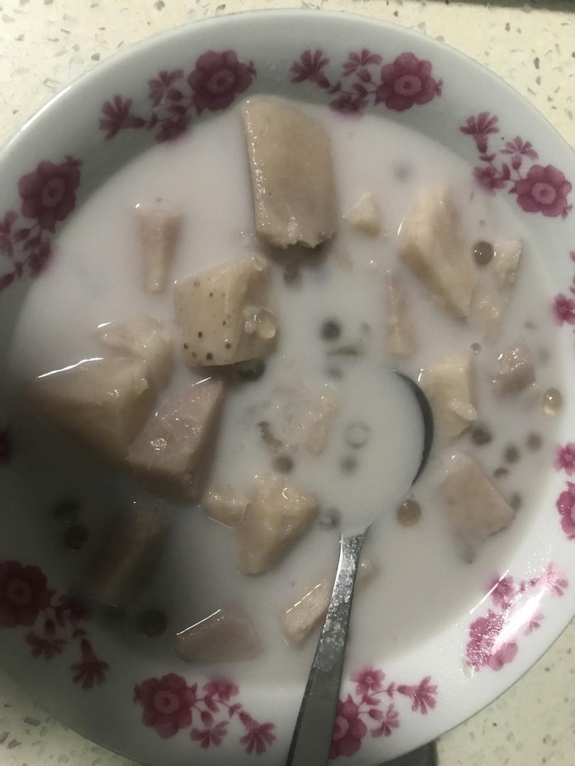 椰汁芋頭西米露